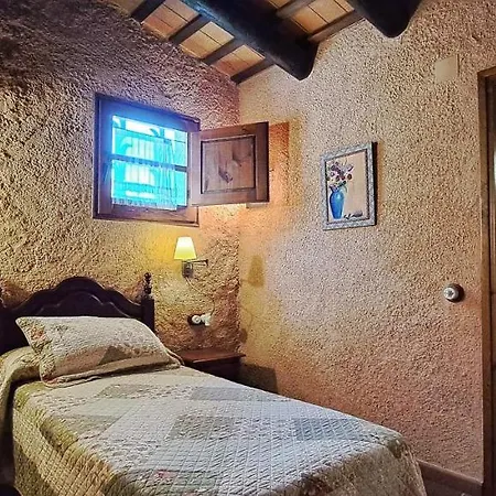 Masia Can Felip Country house